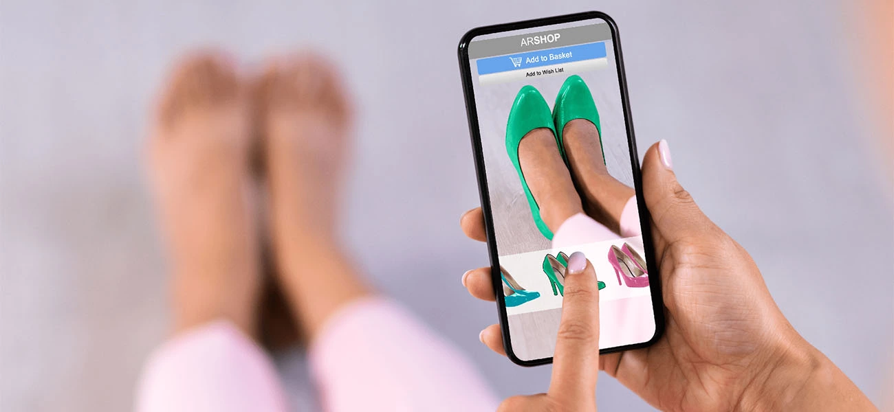 Interaction with products using augmented reality